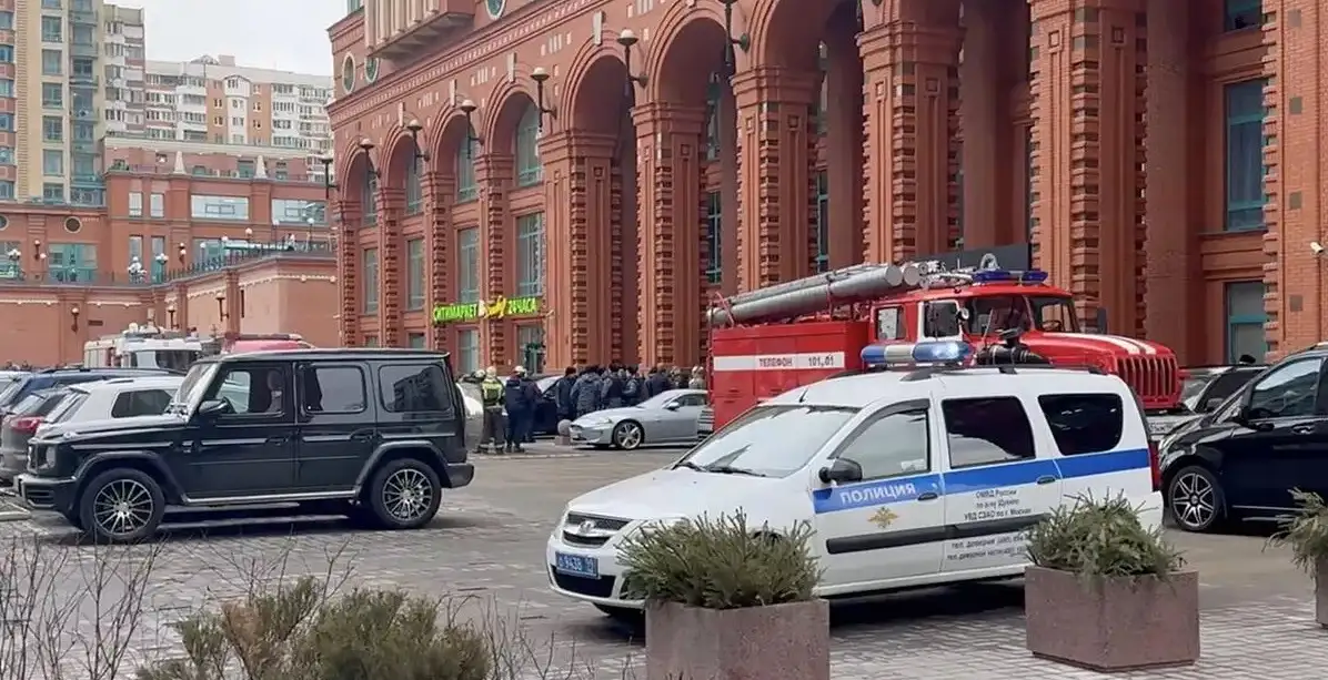 Подозревают покушение: в Москве в ЖК "Алые паруса" прогремел взрыв (видео)