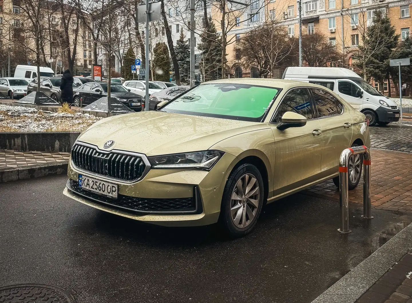 Новый флагман: в Киеве засветилась Skoda Superb 2025 (фото)