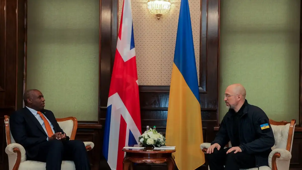 Shmyhal discusses strengthening Ukraine in defense industry with British Foreign Office head