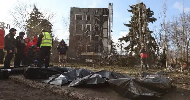 Лікарі боролися за його життя добу: в Ізюмі загинув 61-річний чоловік внаслідок удару окупантів