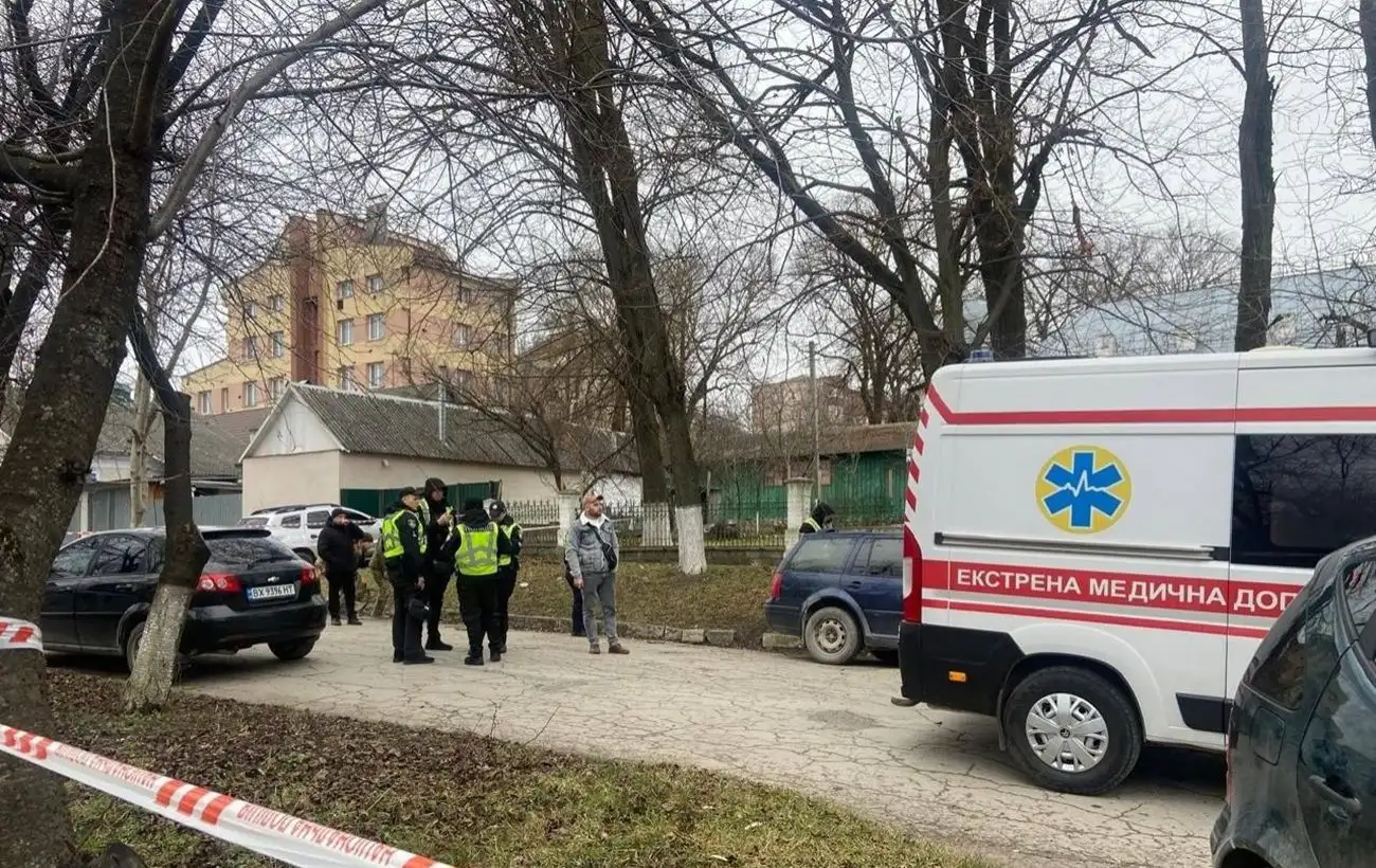 Приніс вибухівку в "передачі" й загинув. Що відомо про підрив біля ТЦК у Кам'янці-Подільському