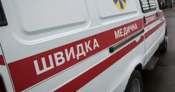 У Рівному на зупинці померла жінка