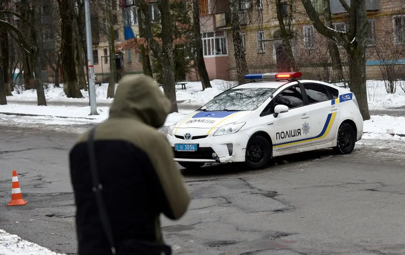 В Херсонской области россияне сбросили взрывчатку на парня. Полиция эвакуировала его