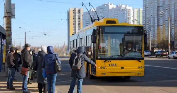 У Києві під час хвилини мовчання транспорт не зупинятиметься