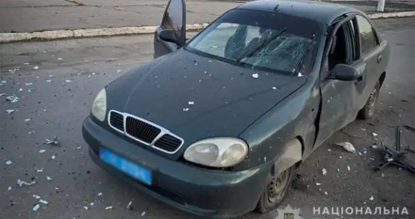 У Гуляйполі ворожий безпілотник пошкодив поліцейську автівку