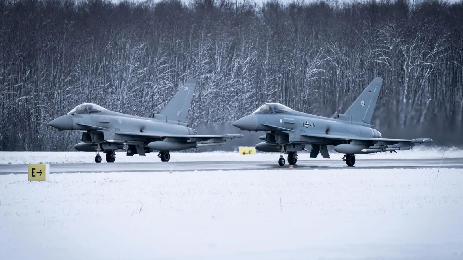 Патрулирование Typhoon в Украине: британских летчиков готовят к миротоворческой миссии, — СМИ