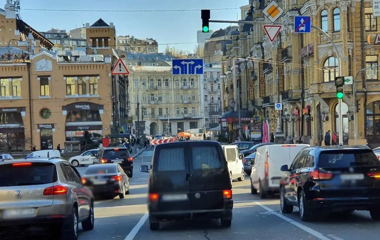 У Києві сьогодні обмежують дорожній рух у центрі: де саме і коли