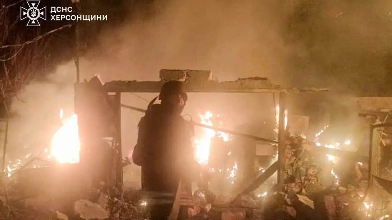 Russian attack destroys house in Kherson: Rescue workers find man's body – photo