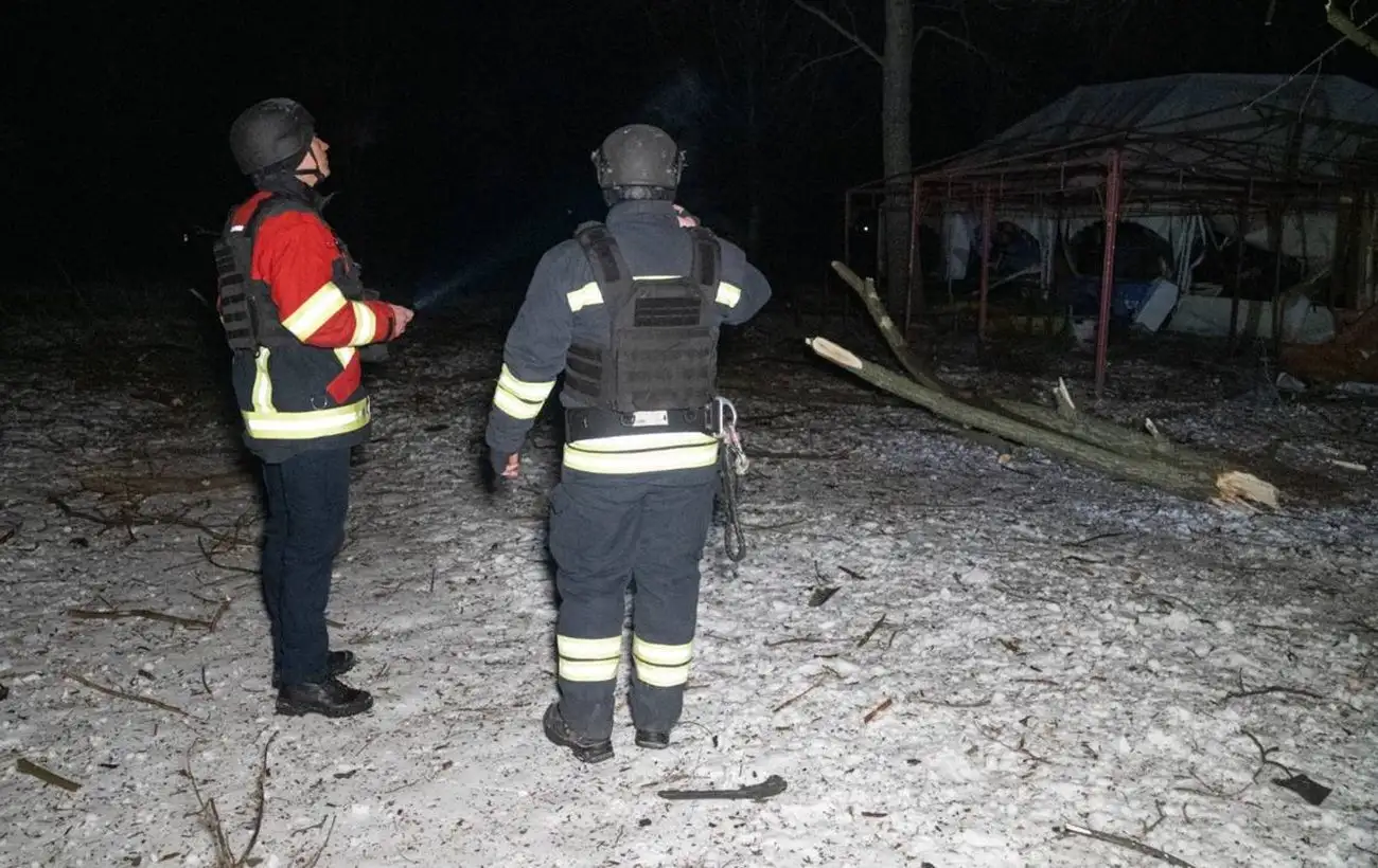 Дроновый удар по жилому сектору Сум: в ГСЧС показали последствия