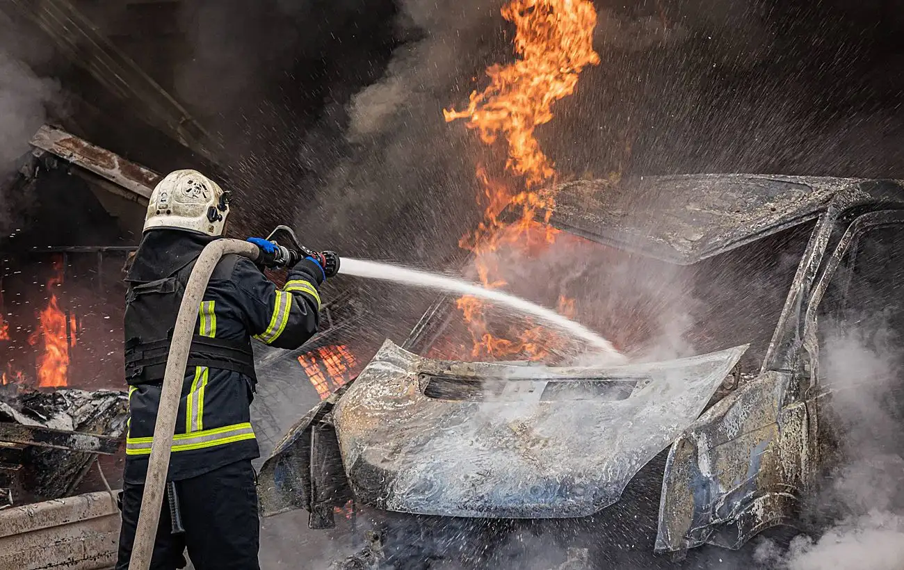 РФ завдала п’ять авіаударів по Харківщині: КАБи зруйнували будинки та пошкодили енергомережі