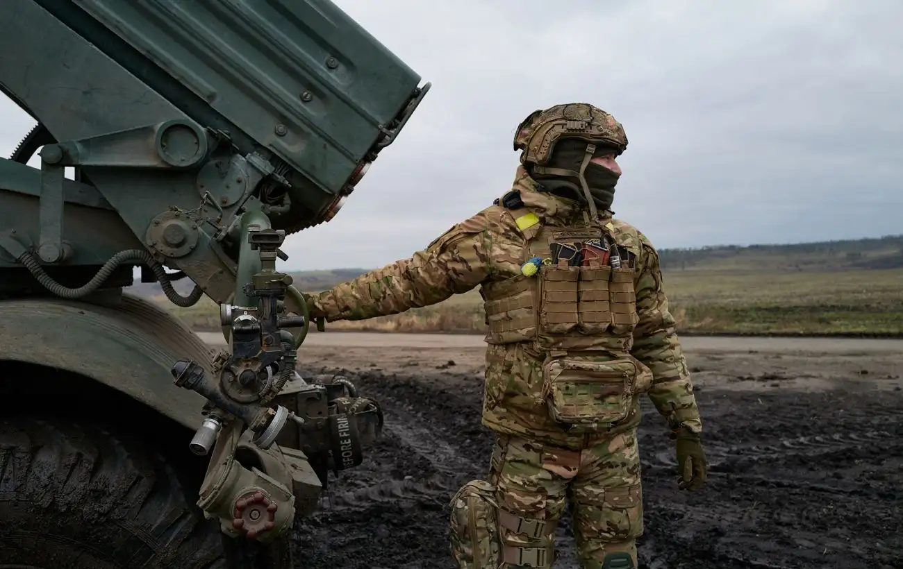 Генштаб про фронт: окупанти активно застосовують авіацію і здійснюють наземні атаки