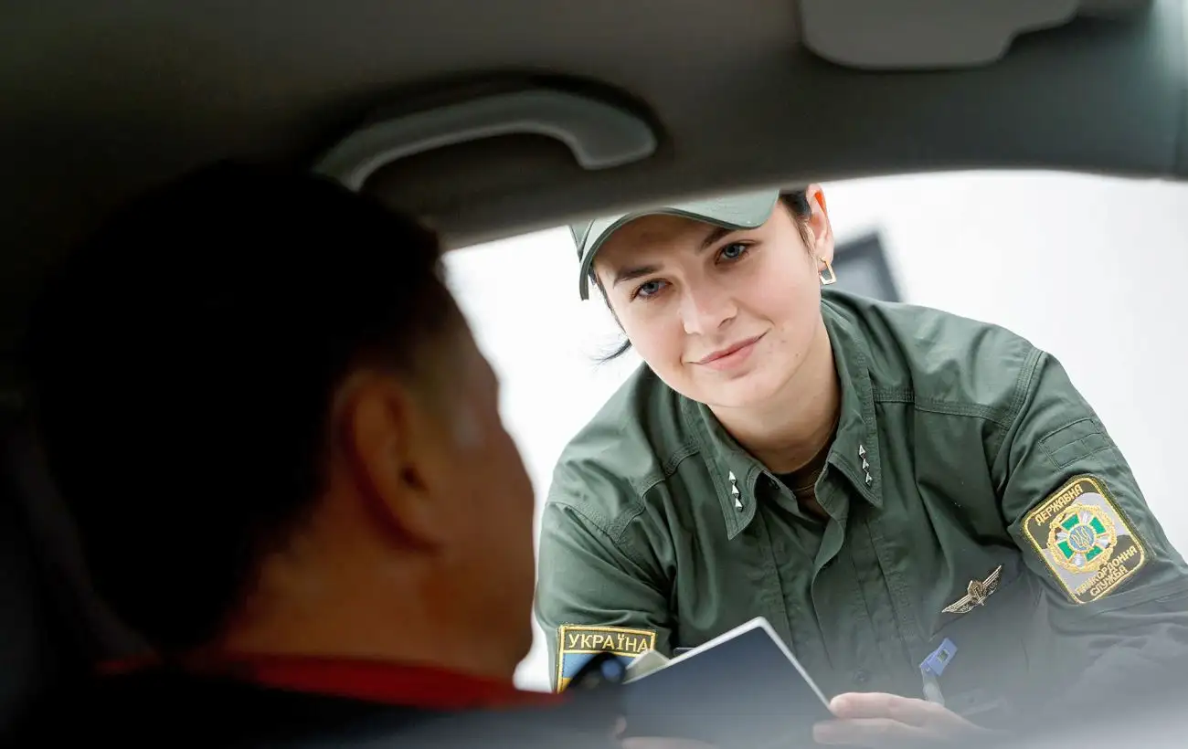 Понад 500 чоловіків втекли з України з листами Мінкульту у 2024 році, - радник міністра