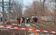 У Києві знайшли тіло з ножовим пораненням