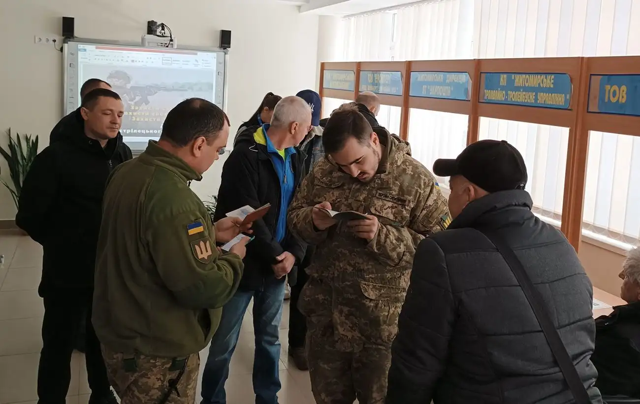 Не з'явилися в ТЦК з поважних причин. Юрист пояснив, що буде далі з повісткою