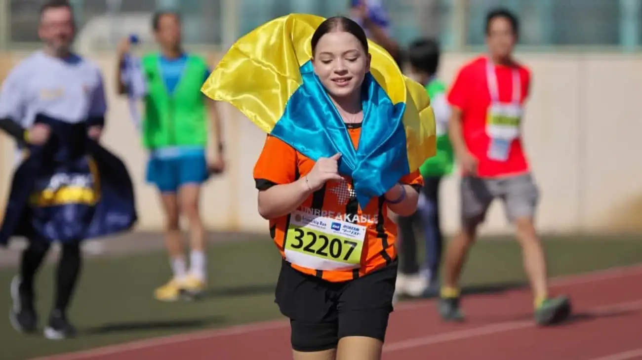 Ukrainian girl, 13, conquers 5K on prosthetic legs at Tokyo Marathon – photos