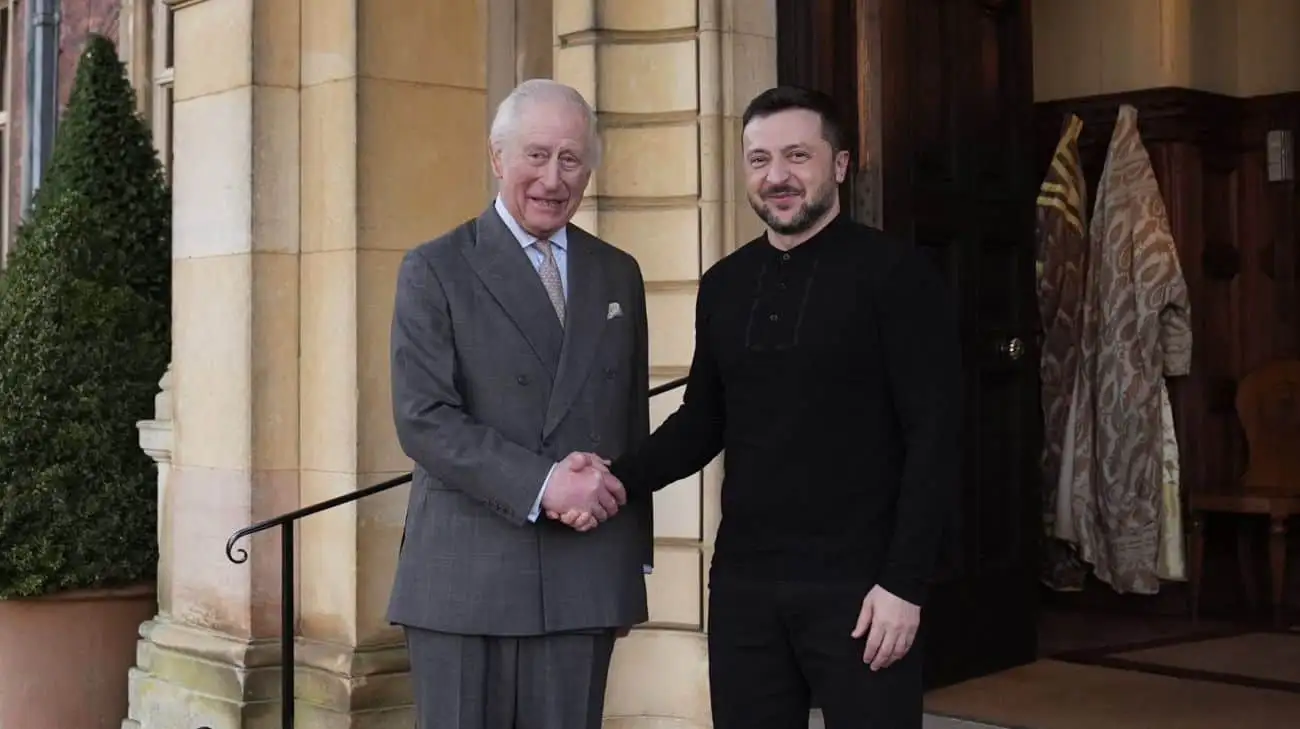 Zelenskyy meets with King Charles