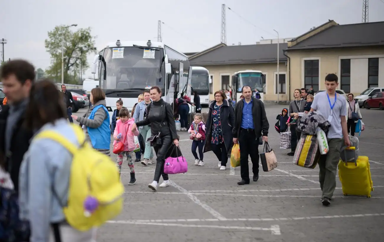 Хто з українців готовий повернутися в Україну: як змінюються настрої мігрантів і що на це впливає