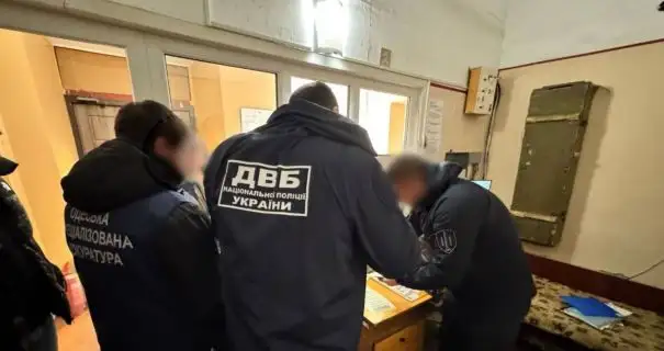 12 тисяч доларів за звільнення з ЗСУ: в Одесі викрили військових на хабарях