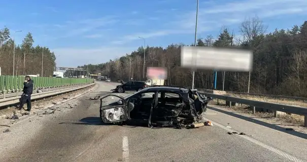 В Житомирской области на трассе произошло ДТП: погибли трое молодых людей