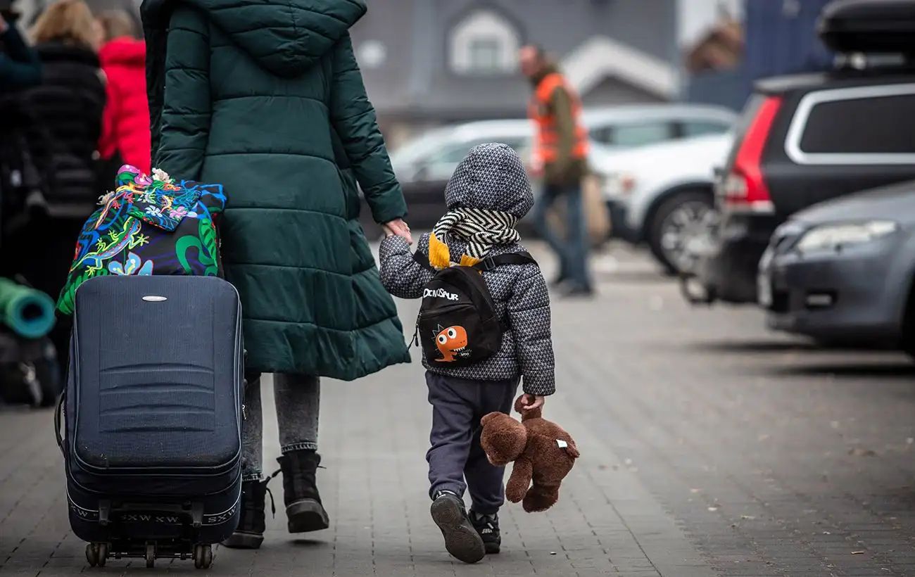 Одна из стран ЕС планирует ужесточить ограничения на выплаты из-за потока беженцев из Украины