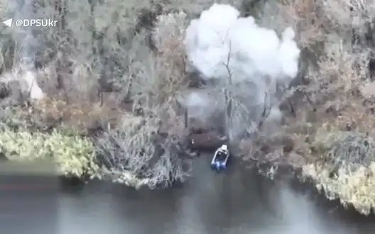 Border guards destroy enemy boat attempting to break through river. VIDEO