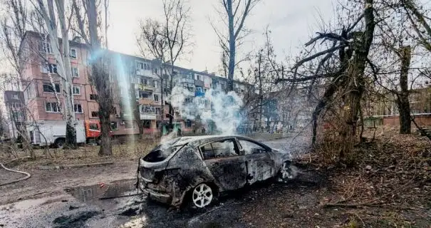 Рятувальники показали наслідки ракетної атаки на Кривий Ріг