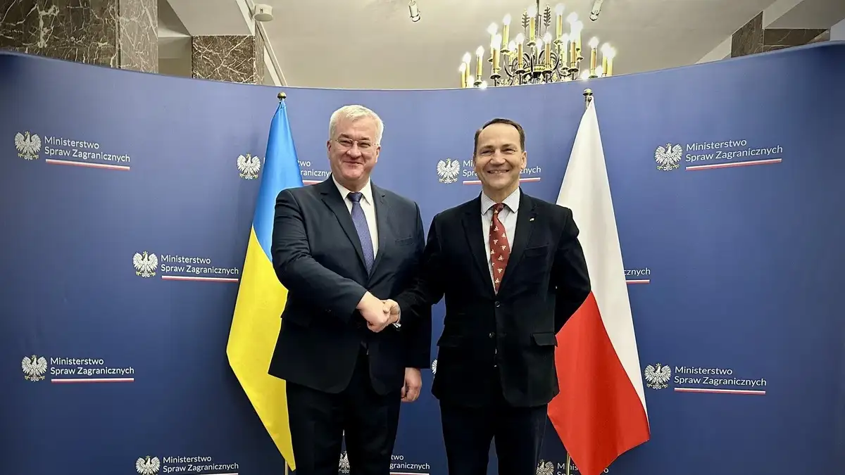 In Warsaw, Ukrainian, Polish FMs discuss further joint steps to ensure Ukraine's long-term security