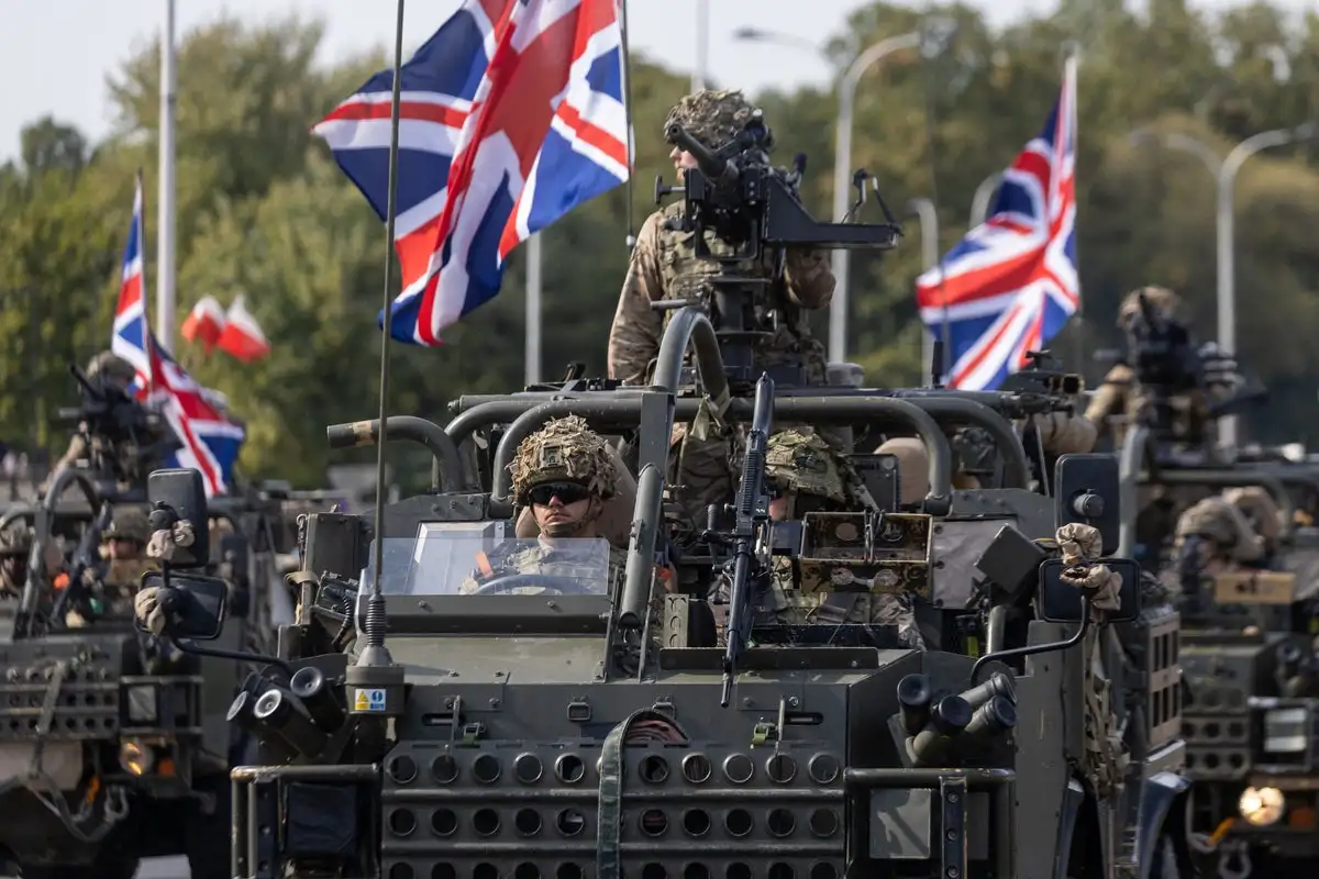 UK ploughs £1.3bn into army recruitment to bolster depleted armed forces