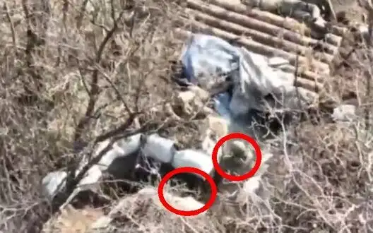 Ukrainian paratrooper fiercely spies with lead on two occupiers attacking his dugout. VIDEO