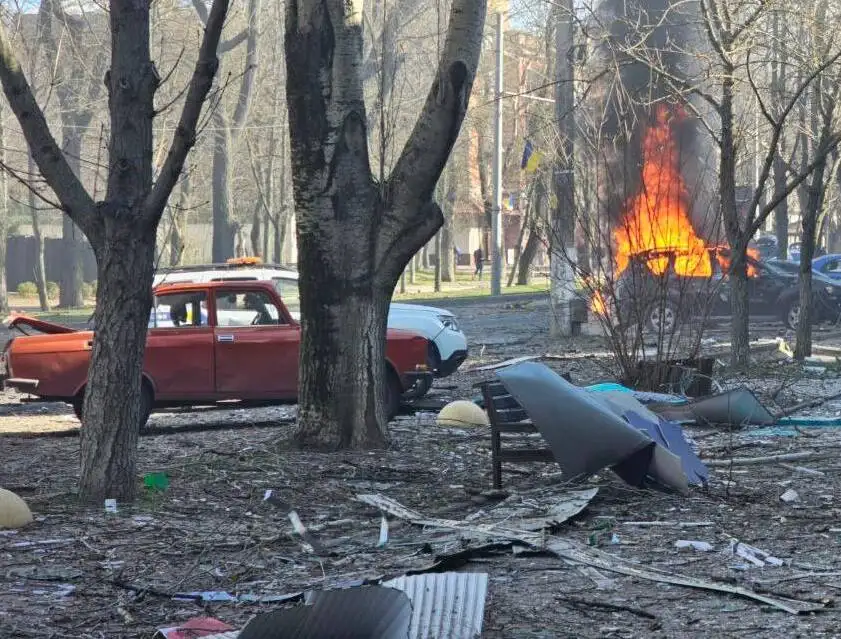 Russia bombed Kherson and shelled Belozerka with artillery — there are wounded