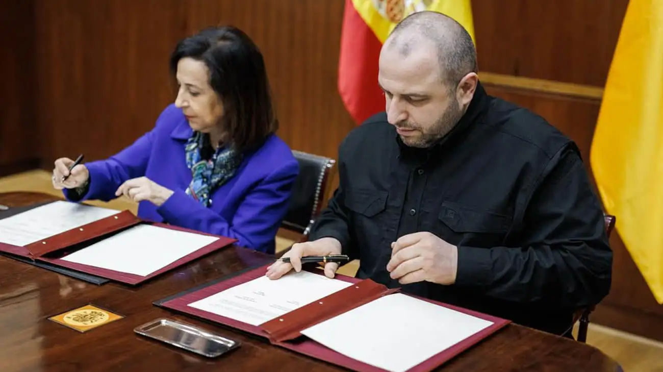 Spain and Ukraine sign military training agreement