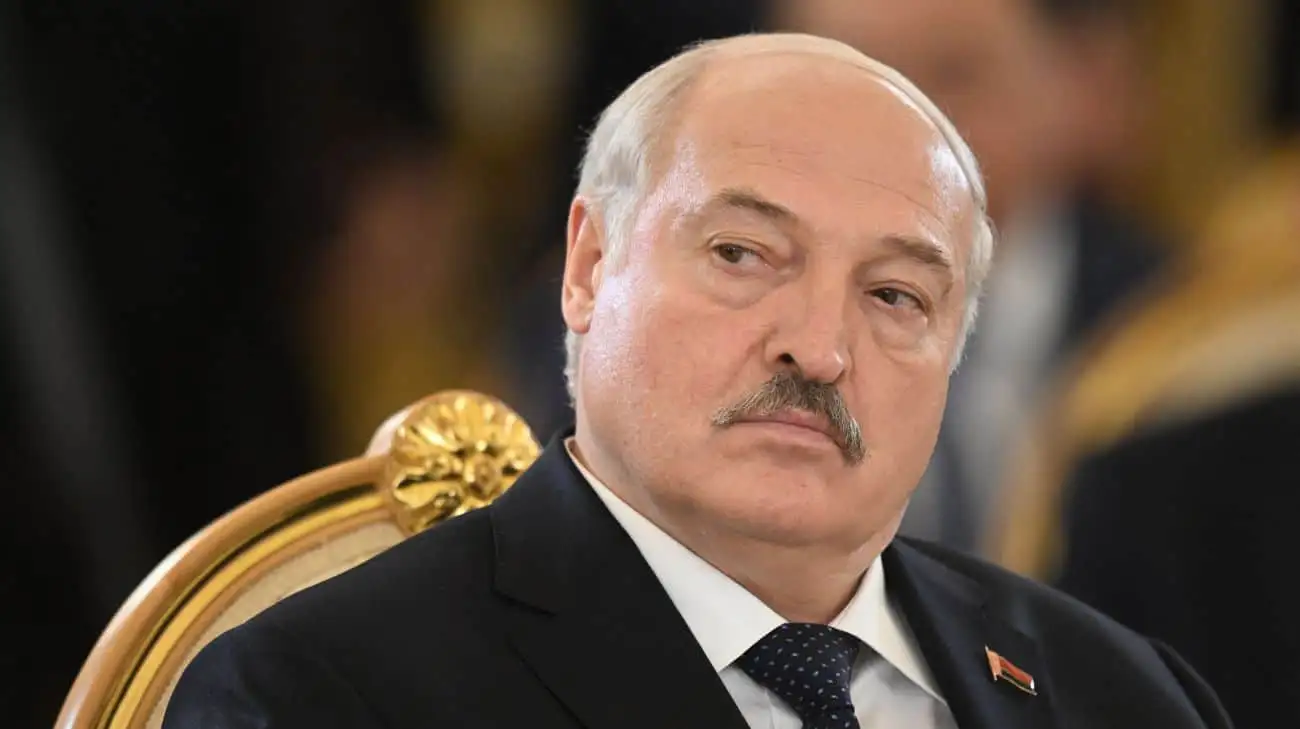 Ukraine's Foreign Ministry calls Lukashenko a "cockroach" for insulting Zelenskyy