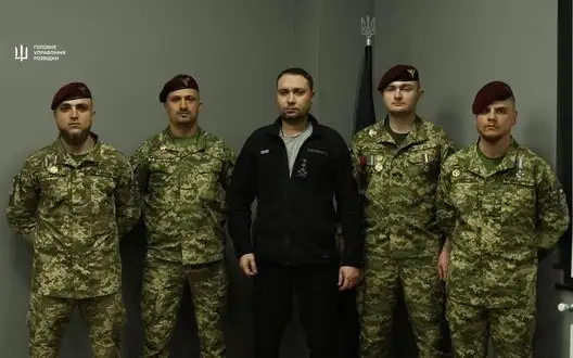 Budanov awarded paratroopers with weapons. VIDEO+PHOTOS