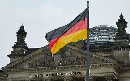 Bundestag approves constitutional amendments unlocking €3 billion in military aid for Ukraine