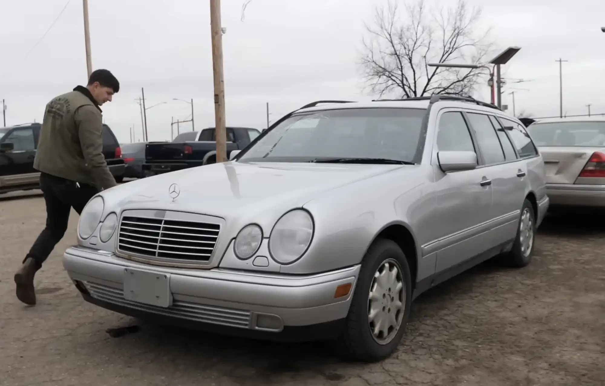 Немецкое качество: обнаружен Mercedes E-Class с пробегом более 800 000 км (видео)