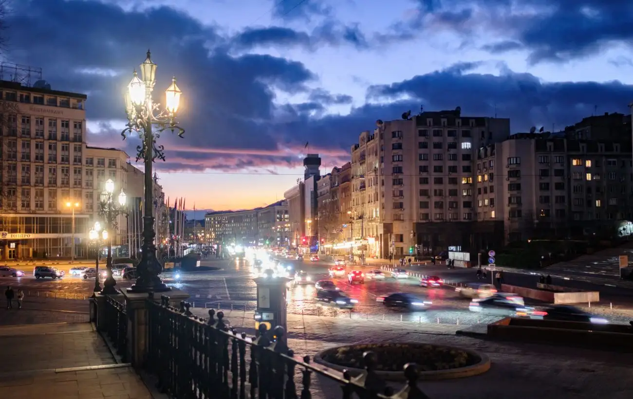 В центре Киева частично ограничат движение транспорта: какую локацию водителям лучше объезжать и когда