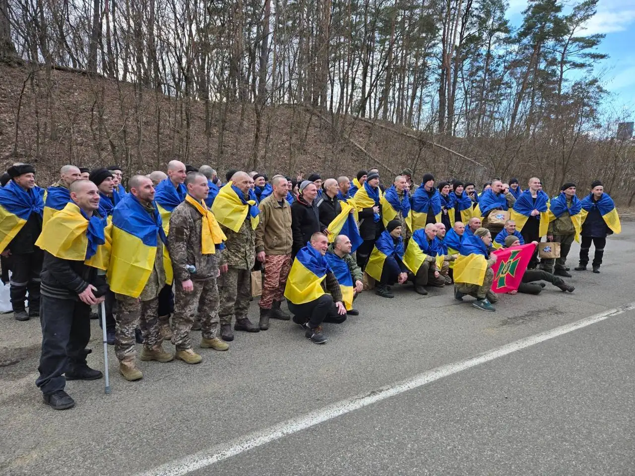 Один из крупнейших: Украина и РФ провели обмен пленными, — Зеленский (фото, видео)