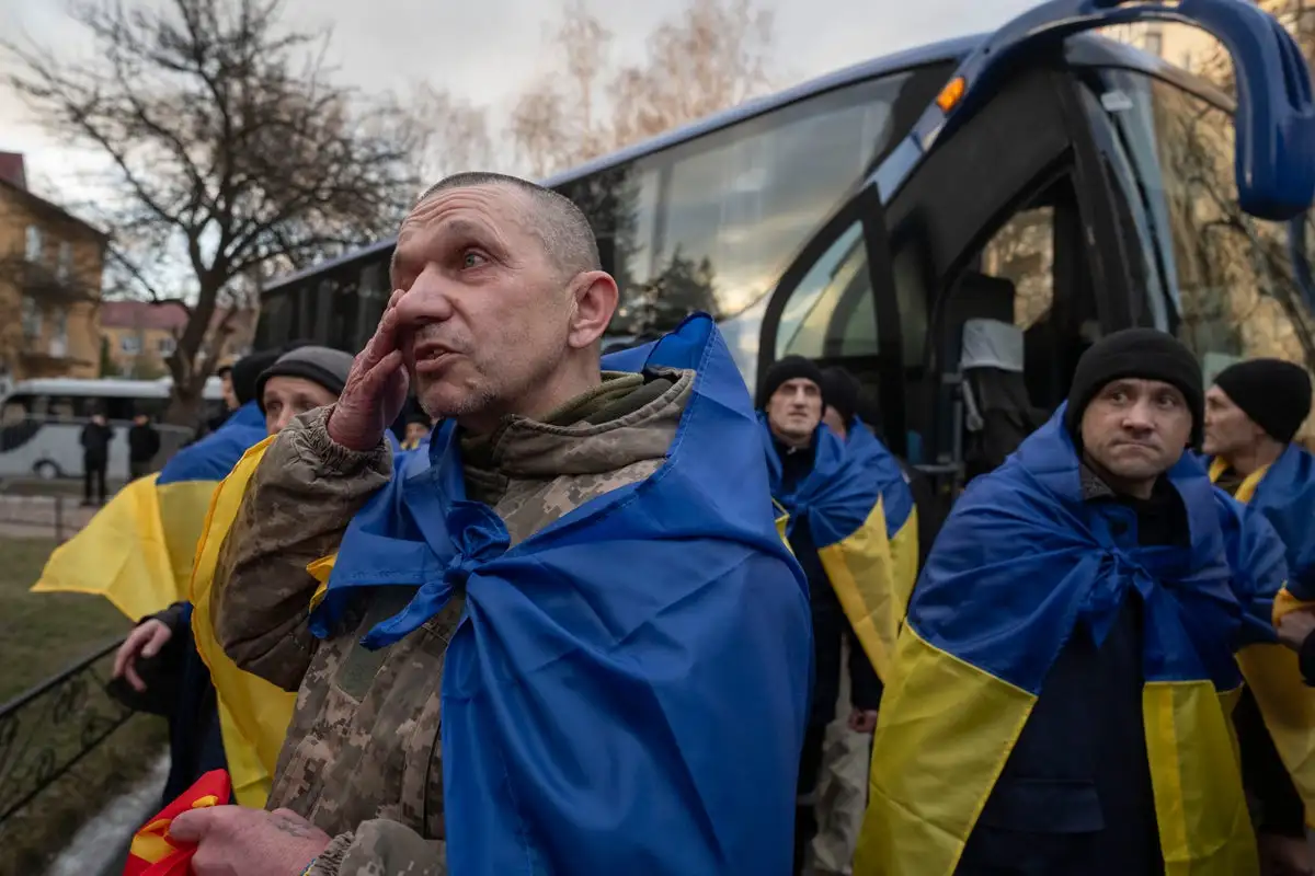 Russia and Ukraine swap hundreds of prisoners in one of the war's largest exchanges