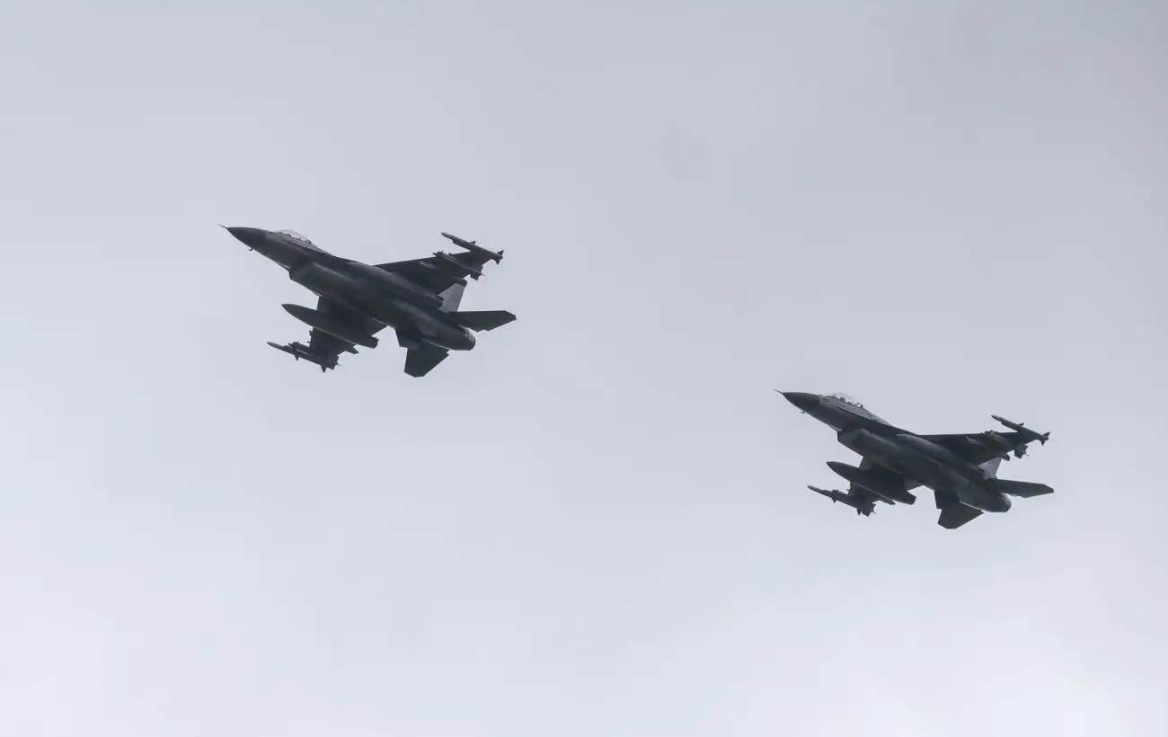 В Україну прибула нова партія винищувачів F-16