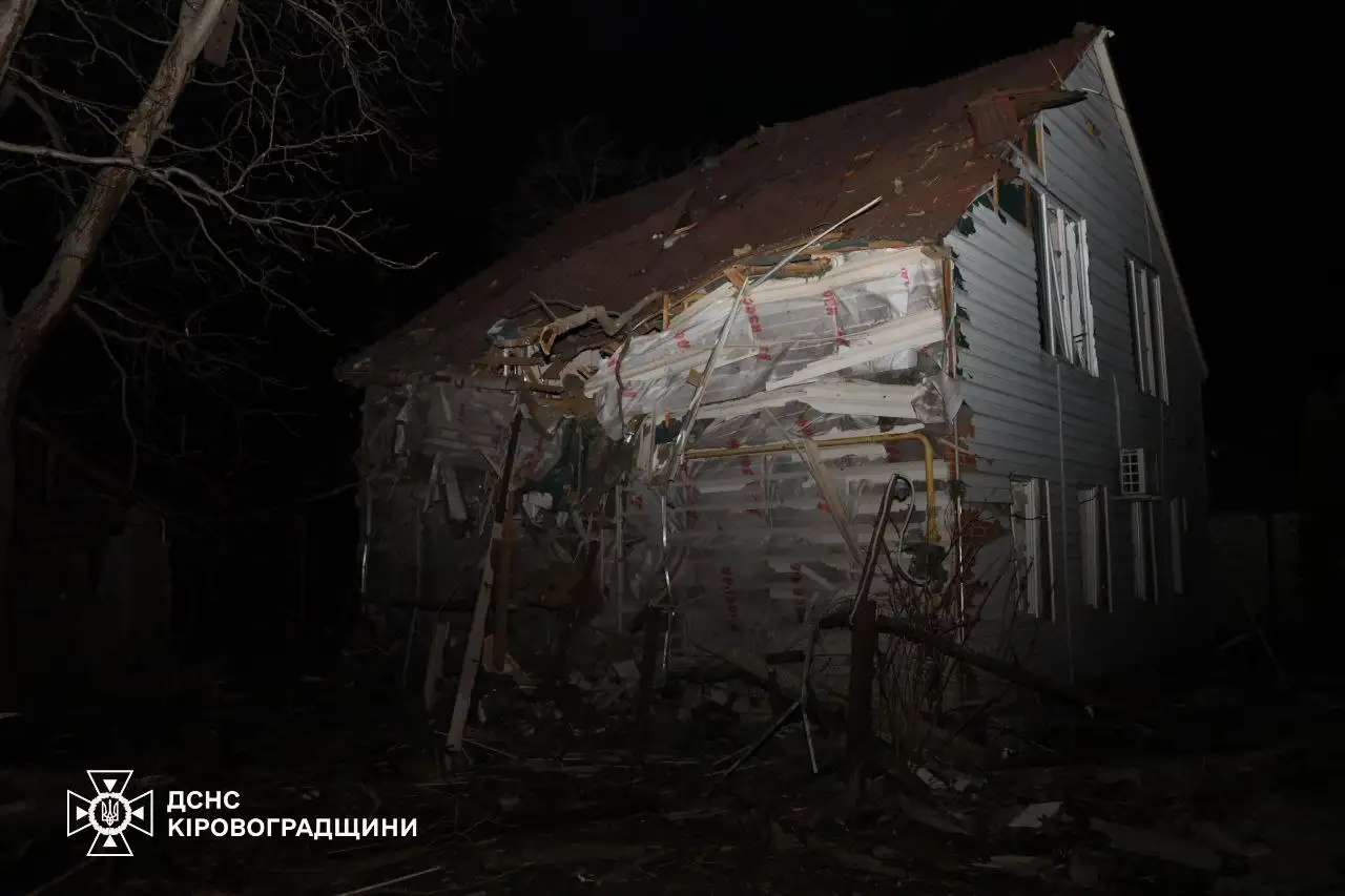 "Разбитые жилые дома": Кропивницкий пережил самую массированную атаку за годы войны (фото)