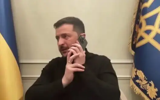 Macron called Zelenskyy during the briefing: "We talk to him very often". VIDEO