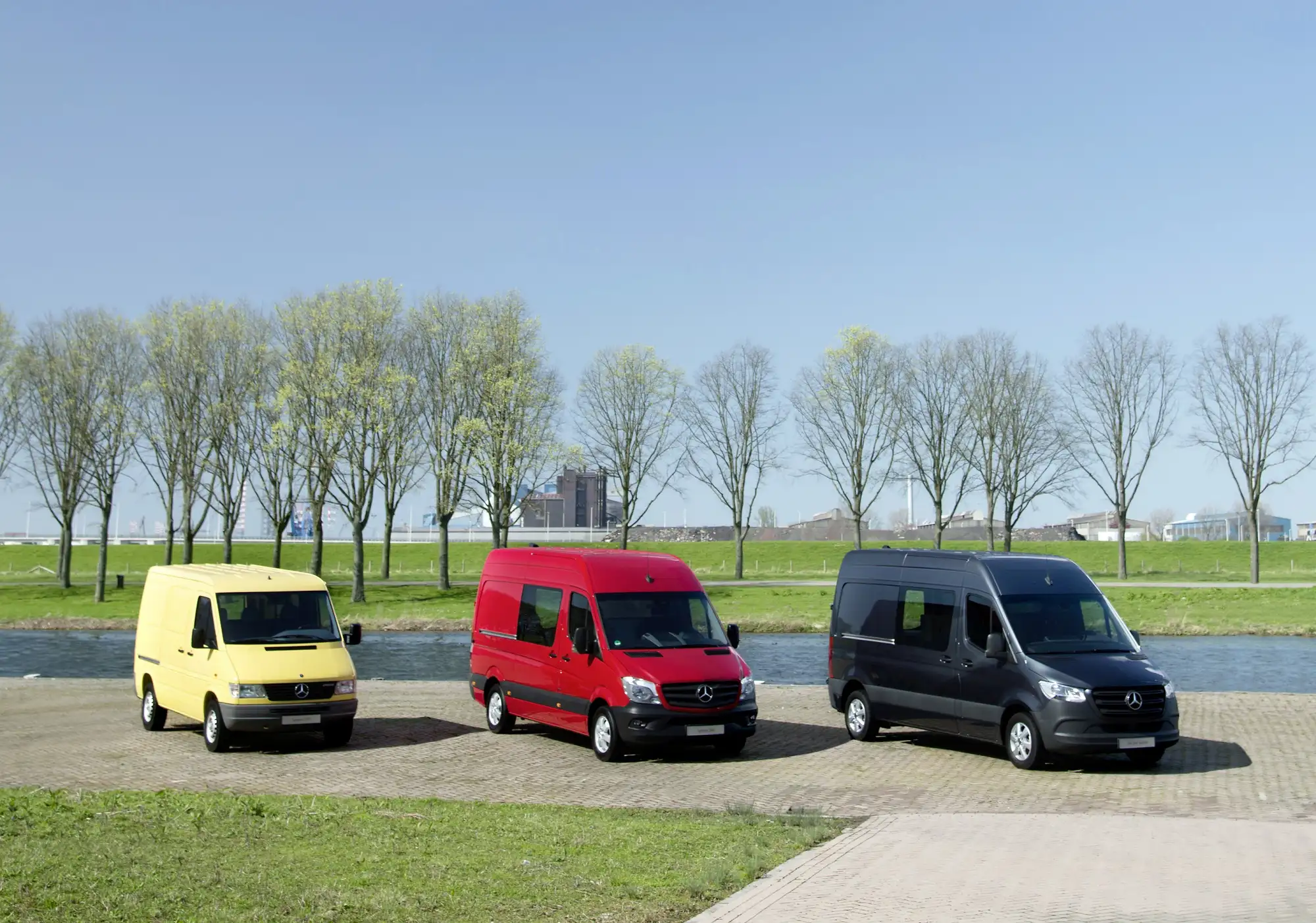Революционер в коммерческом сегменте: Mercedes-Benz Sprinter празднует 30-летие (фото)