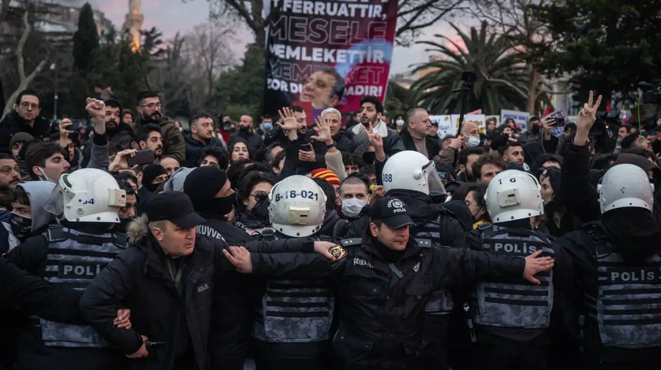 В Турции задержали более 1100 человек за несколько дней протестов
