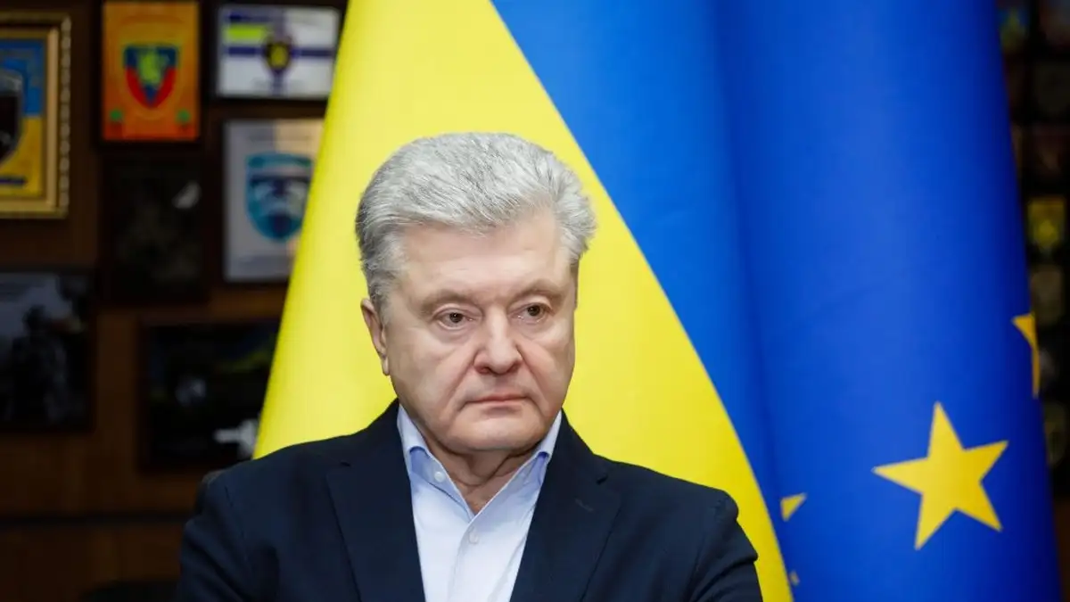 Ukraine not to agree to Constitutional amendments – Poroshenko