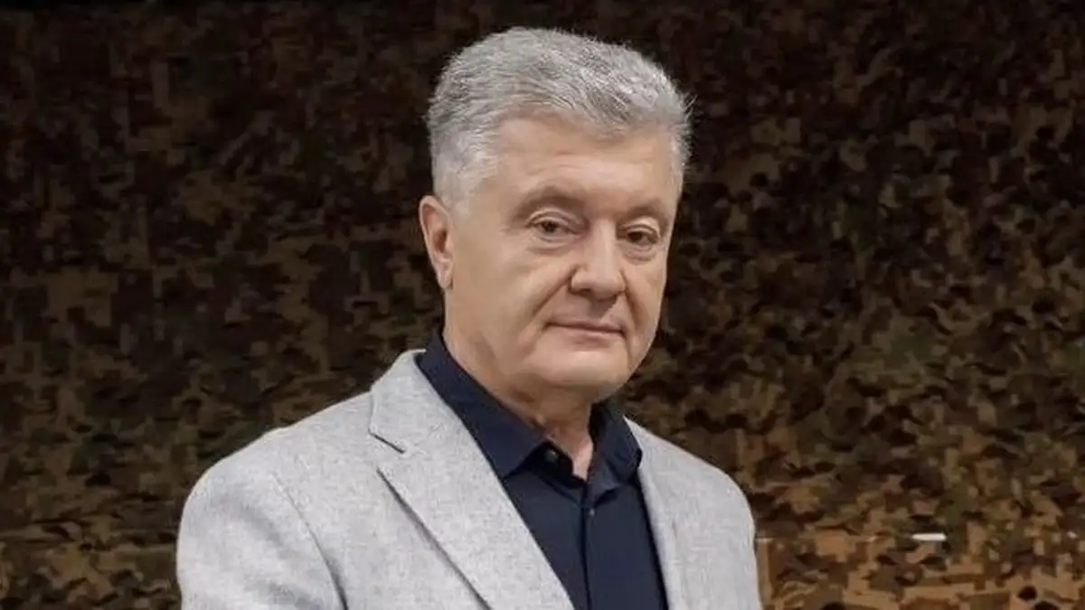 Poroshenko speaks in favor of strengthening Ukrainian team in negotiations to achieve ceasefire