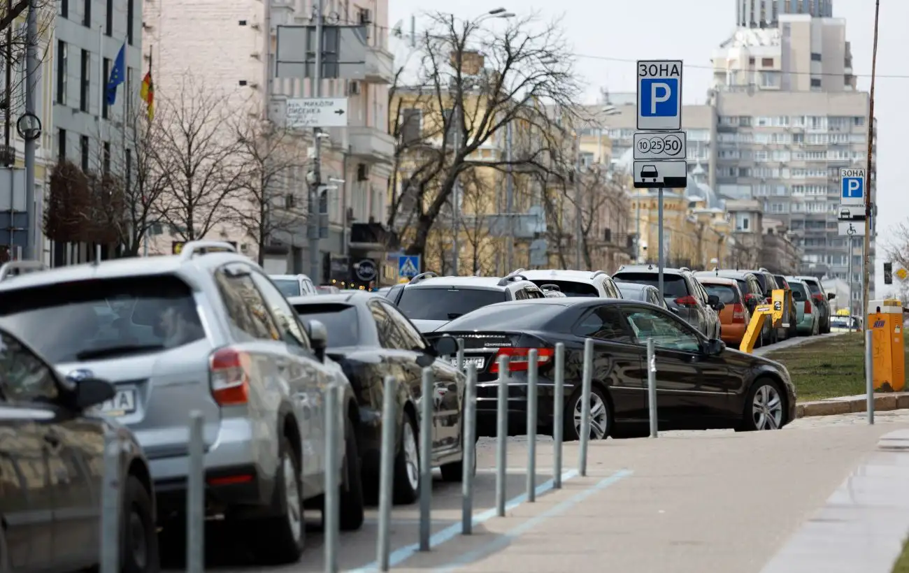 У Києві боротимуться з порушеннями правил паркування, голова КМВА дав доручення