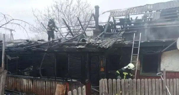 В Житомирской области загорелся дом: есть погибшие