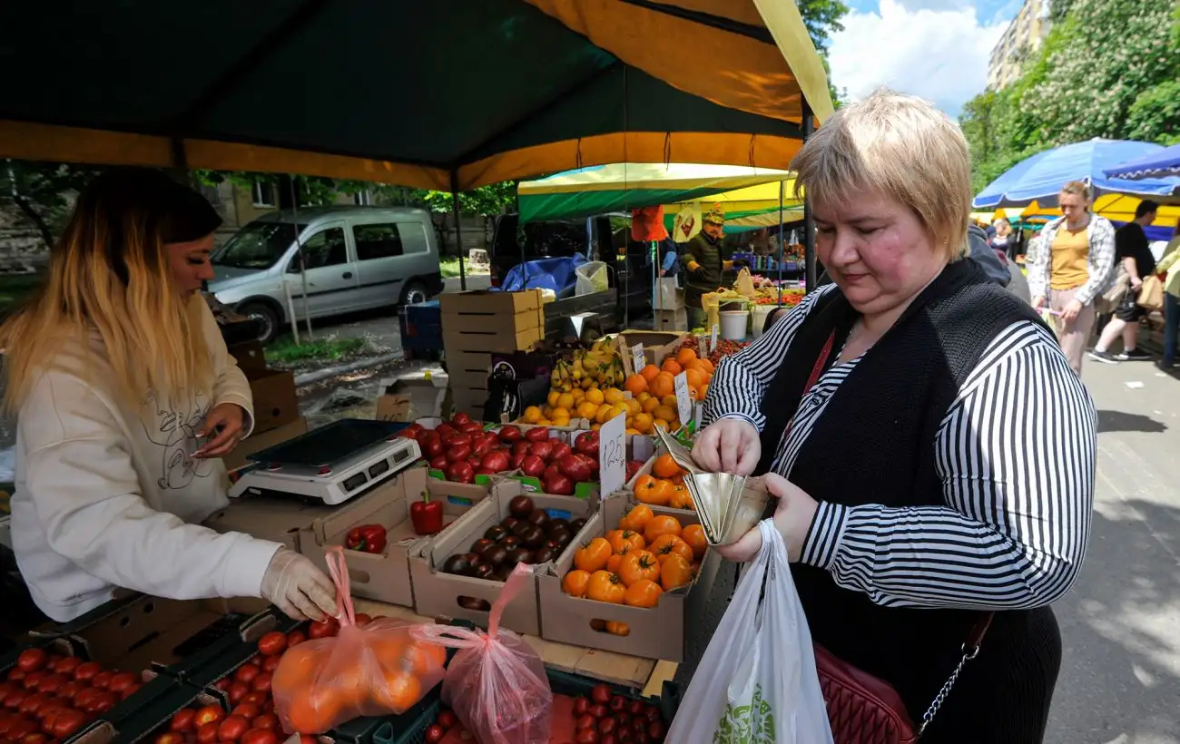 Какие продукты подорожают в Украине в 2025 году: прогнозы эксперта