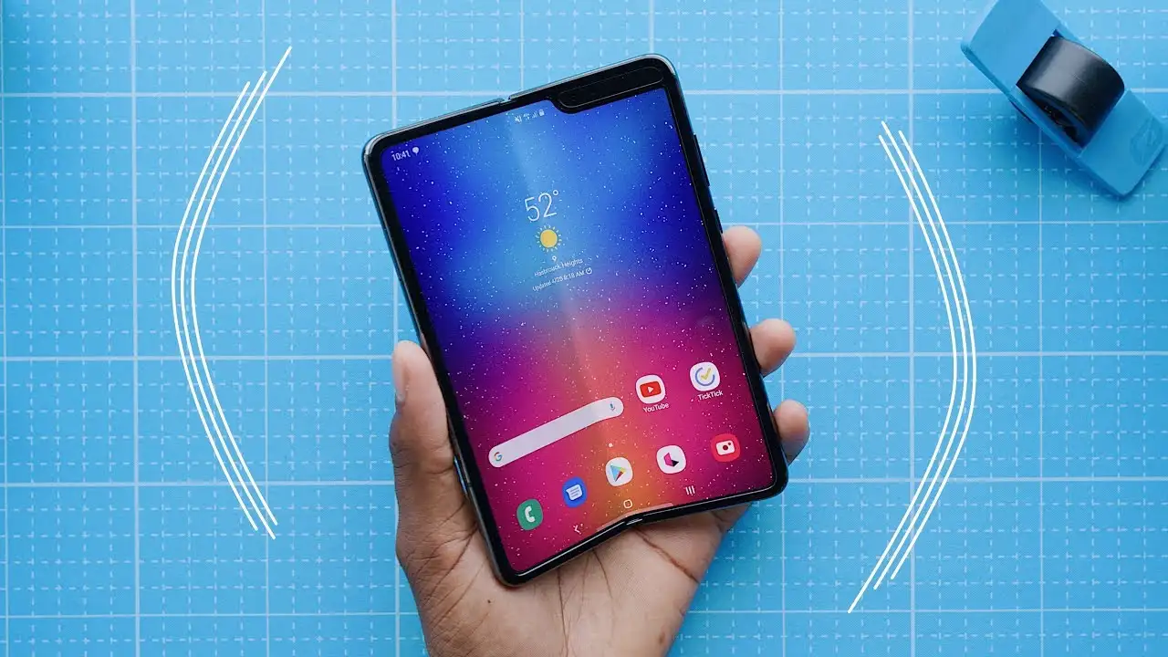 Хуже не бывает: эксперты назвали 10 самых ужасных смартфонов за всю историю (видео)