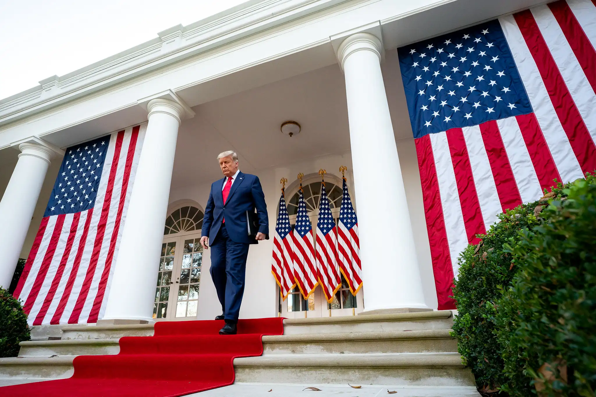 "There is no real plan." Trump can fool Ukraine and Europe